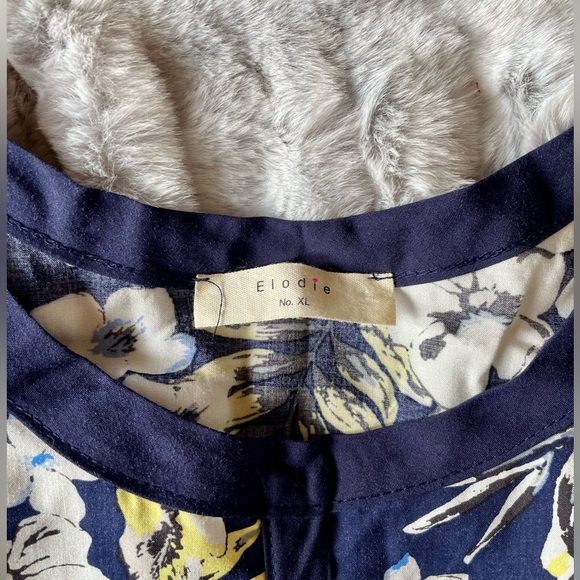 Modern Floral Print Top in Blue by Elodie. Size XL - Picture 7 of 7